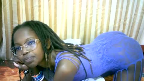 Snapshot of sexycandy2389 chatting on 06.19.26 Candy online show from 06.19.26