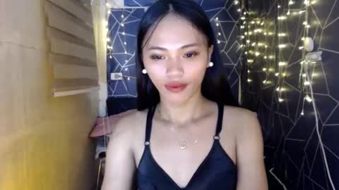 Snapshot of sexycheng chatting on 11.03.25 Miss Cheng online show from 11.03.25