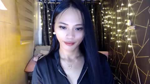 Snapshot of sexycheng chatting on 11.04.25 Miss Cheng online show from 11.04.25