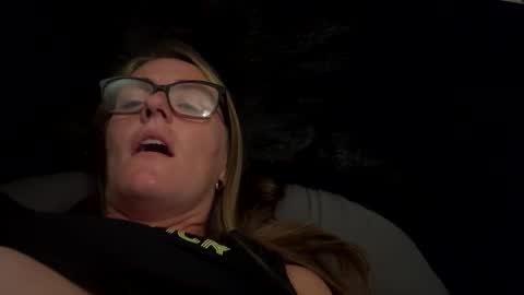 Snapshot of sexychey9669 chatting on 11.26.25 sexychey9669 online show from 11.26.25