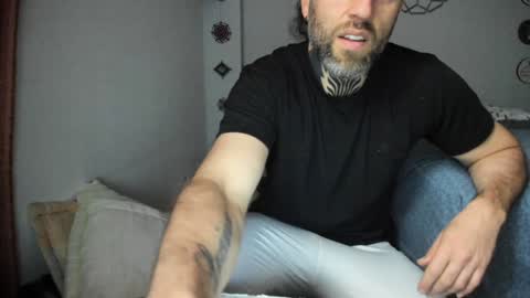 Snapshot of sexycolombian2022 chatting on 01.05.25 Antonioylola online show from 01.05.25