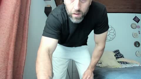 Snapshot of sexycolombian2022 chatting on 01.05.25 Antonioylola online show from 01.05.25