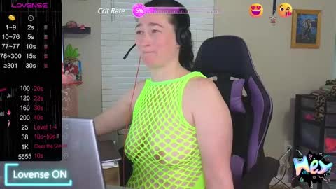 Snapshot of sexydistraction1 chatting on 12.20.24  SexyDistraction  online show from 12.20.24