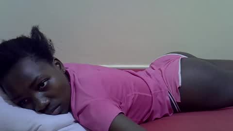 sexyghurl12 online show from 12.16.25