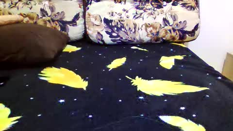 Snapshot of sexygirls9805 chatting on 03.01.25 Tiky Flory Lenny online show from 03.01.25