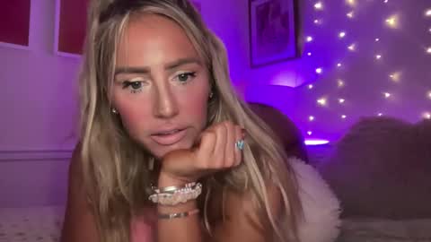 Ashley Love online show from 05.30.26