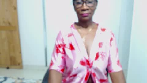 sexyhanny4u online show from 11.30.25