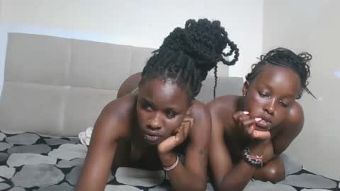 Snapshot of sexykiki18 chatting on 01.12.26 sexykiki18 online show from 01.12.26