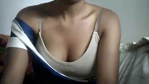 sexylarra12 online show from 12.13.24