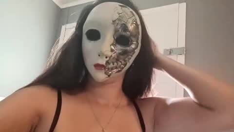 Snapshot of sexylatina1985 chatting on 09.19.25 SexyLatina1985 online show from 09.19.25