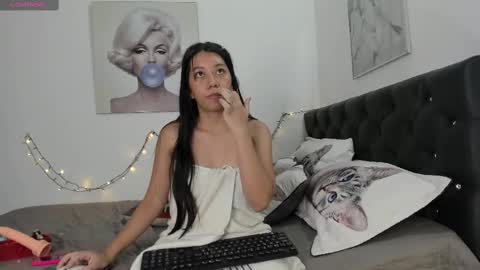 laura online show from 02.20.25