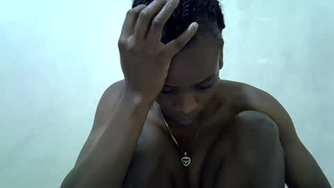 Snapshot of sexyliah chatting on 09.13.25 sexy liah online show from 09.13.25