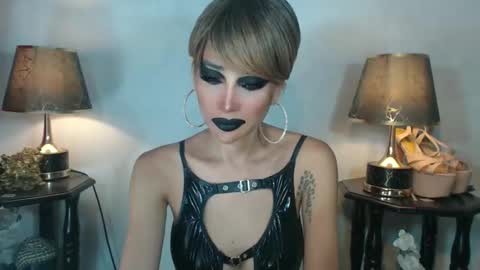 Snapshot of sexylusty2258 chatting on 10.10.25 Queen Sofia online show from 10.10.25