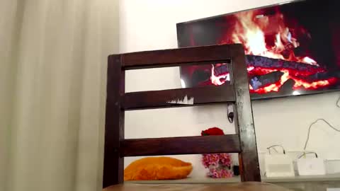 Melina online show from 10.24.25