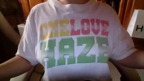 Snapshot of sexymisss24 chatting on 09.28.25 sexymisss24 online show from 09.28.25