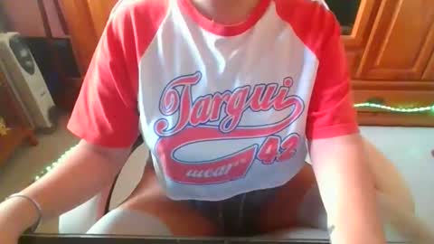 Snapshot of sexymisss24 chatting on 11.08.25 sexymisss24 online show from 11.08.25