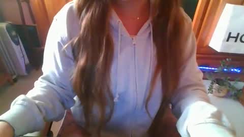 Snapshot of sexymisss24 chatting on 11.11.25 sexymisss24 online show from 11.11.25