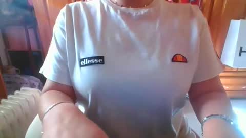 Snapshot of sexymisss24 chatting on 11.26.25 sexymisss24 online show from 11.26.25