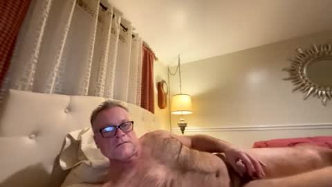 Snapshot of sexymundeman chatting on 03.08.26 Raymond Art Model online show from 03.08.26