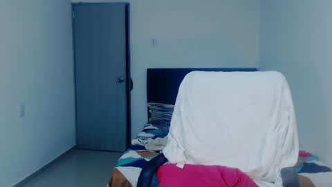 Natalia Duran online show from 12.20.24