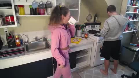 Royal Duo online show from 12.10.24