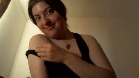 Snapshot of sexynyu18 chatting on 06.21.26 Alex online show from 06.21.26