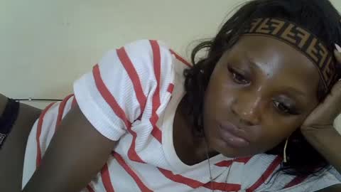 Snapshot of sexypetite4 chatting on 06.13.26 SHARON online show from 06.13.26