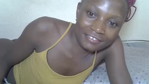 Snapshot of sexypetite4 chatting on 07.10.26 SHARON online show from 07.10.26