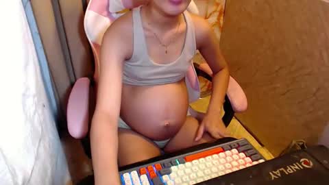 Snapshot of sexypinayirish chatting on 02.14.26 IRISH online show from 02.14.26