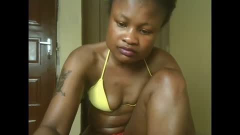 Snapshot of sexyqueenivy chatting on 11.02.25 queenivy online show from 11.02.25