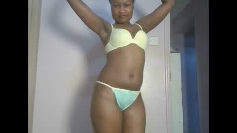 Snapshot of sexyqueenivy chatting on 12.14.25 queenivy online show from 12.14.25