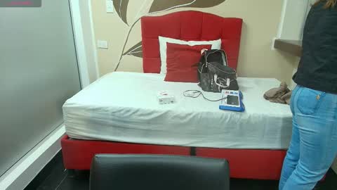 R A C H E L online show from 09.11.25