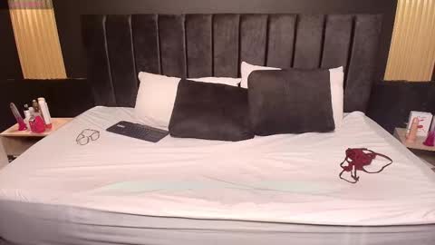 R A C H E L online show from 10.06.25