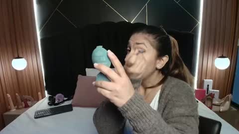 R A C H E L online show from 02.18.26