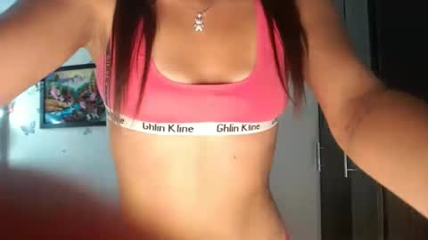 Snapshot of sexyschoolagebabe19 chatting on 10.04.25 Sofia online show from 10.04.25