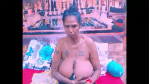 Snapshot of sexyva4u2luv chatting on 10.24.25 sexyva4u2luv online show from 10.24.25