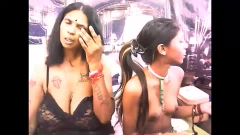 Snapshot of sexyva4u2luv chatting on 10.30.25 sexyva4u2luv online show from 10.30.25