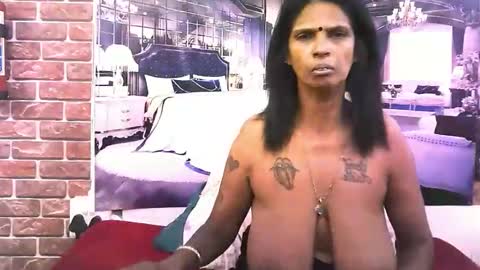 Snapshot of sexyva4u2luv chatting on 11.11.25 sexyva4u2luv online show from 11.11.25