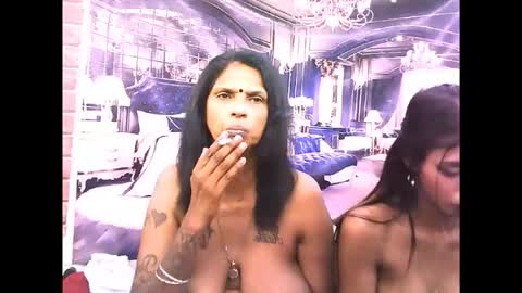 Snapshot of sexyva4u2luv chatting on 11.15.25 sexyva4u2luv online show from 11.15.25