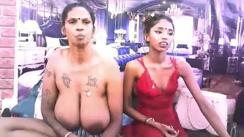 Snapshot of sexyva4u2luv chatting on 11.23.25 sexyva4u2luv online show from 11.23.25