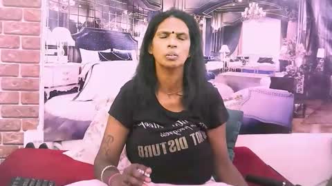 Snapshot of sexyva4u2luv chatting on 11.23.25 sexyva4u2luv online show from 11.23.25