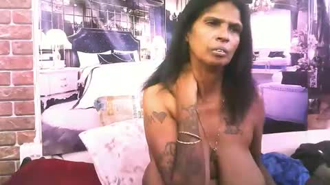 Snapshot of sexyva4u2luv chatting on 11.29.25 sexyva4u2luv online show from 11.29.25