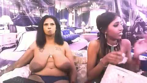 Snapshot of sexyva4u2luv chatting on 12.02.25 sexyva4u2luv online show from 12.02.25