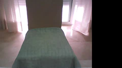 Snapshot of sexyvainilla69 chatting on 03.01.25 SlaveForYourPussy69 online show from 03.01.25