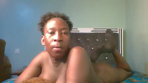 VIVIAN online show from 11.06.25