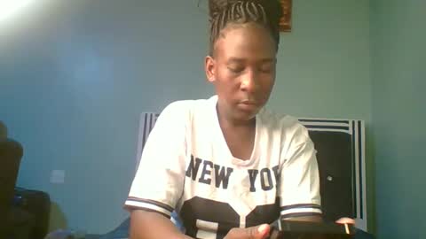 VIVIAN online show from 12.15.25