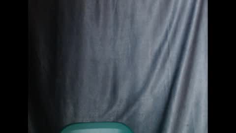 Snapshot of sexyxbunnyxx chatting on 12.05.24 Blue online show from 12.05.24