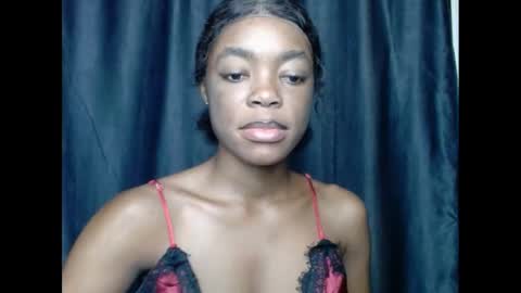 Snapshot of sexyxbunnyxx chatting on 12.13.24 Blue online show from 12.13.24