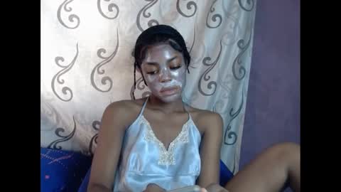 Snapshot of sexyxbunnyxx chatting on 01.09.25 Blue online show from 01.09.25