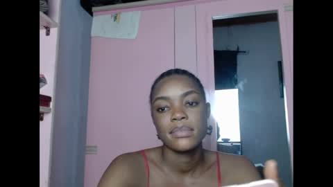 Snapshot of sexyxbunnyxx chatting on 01.19.25 Blue online show from 01.19.25